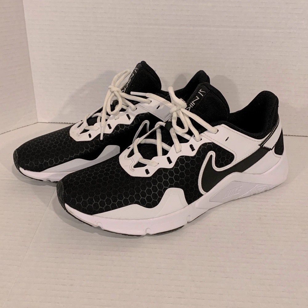 NIKE LEGEND ESSENTIAL 2 TRAINING SHOES Nike black and white sneakers Mens 9.5